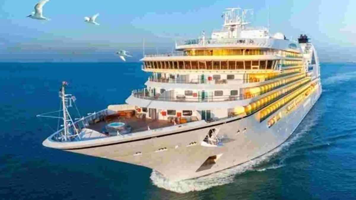 woman booked for cruise ship tour know what happened next 