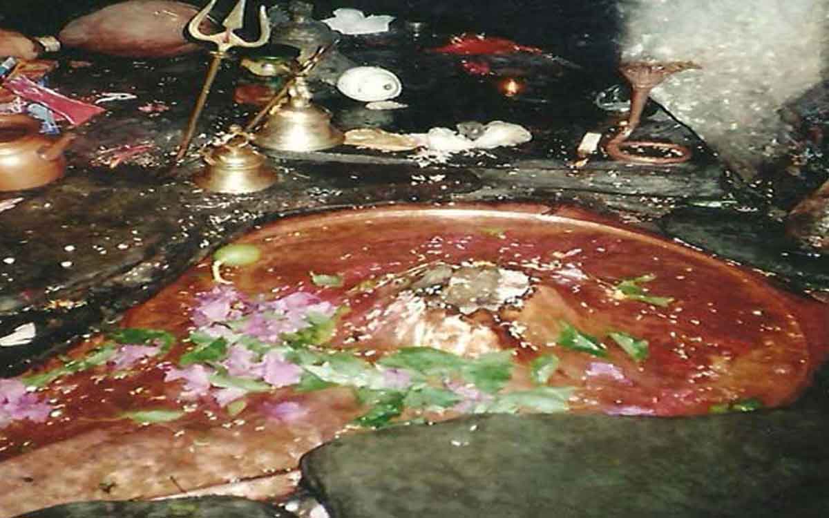 this shiv ling in himalayas will tell end of the world 