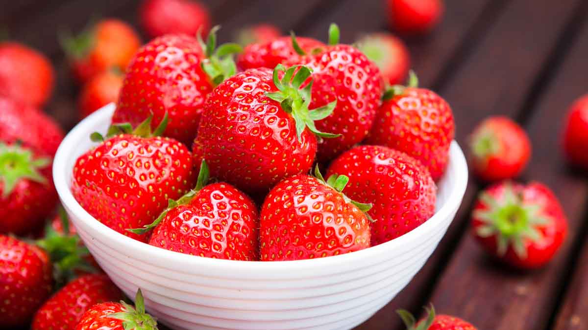 many wonderful health benefits of taking strawberries 