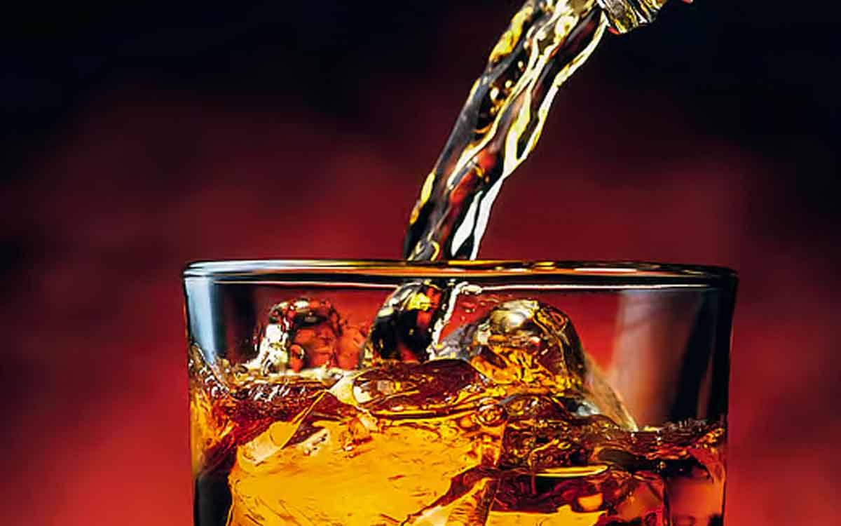 can diabetics take liquor 