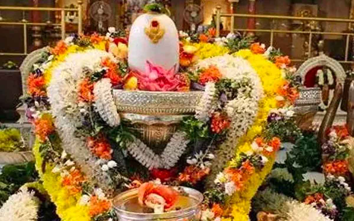 women do pooja to lord shiva like this to get good husband 
