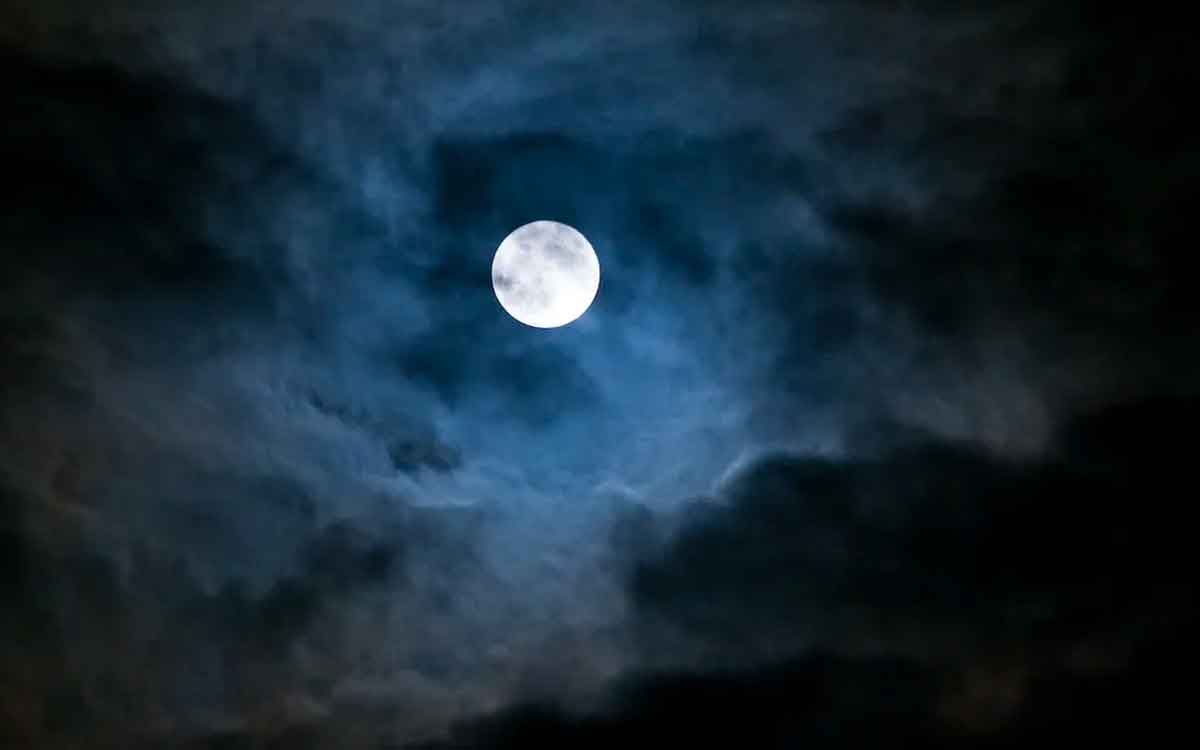 why moon is called chandamama 