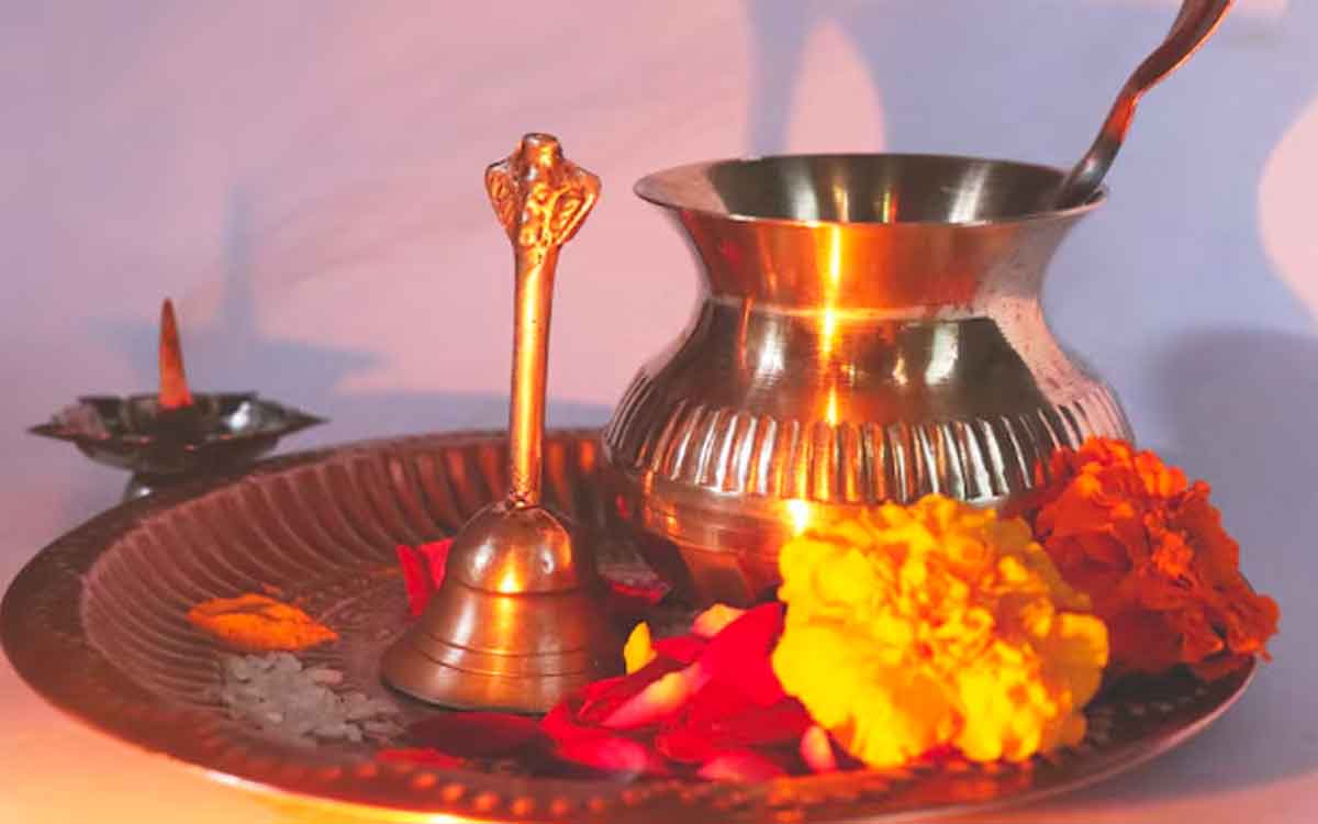 do pooja to dugra matha like this to get rid of all problems 
