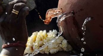 అంత్యక్రియల సమయంలో కుండలో నీళ్లు పోసి రంధ్రం ఎందుకు పెడతారో తెలుసా..?