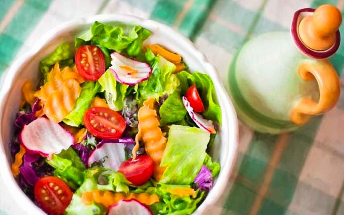 take salad diet to reduce your weight 