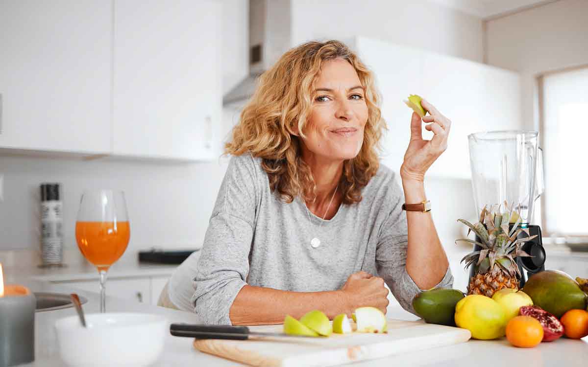 men or women who crossed age 40 must take these foods 
