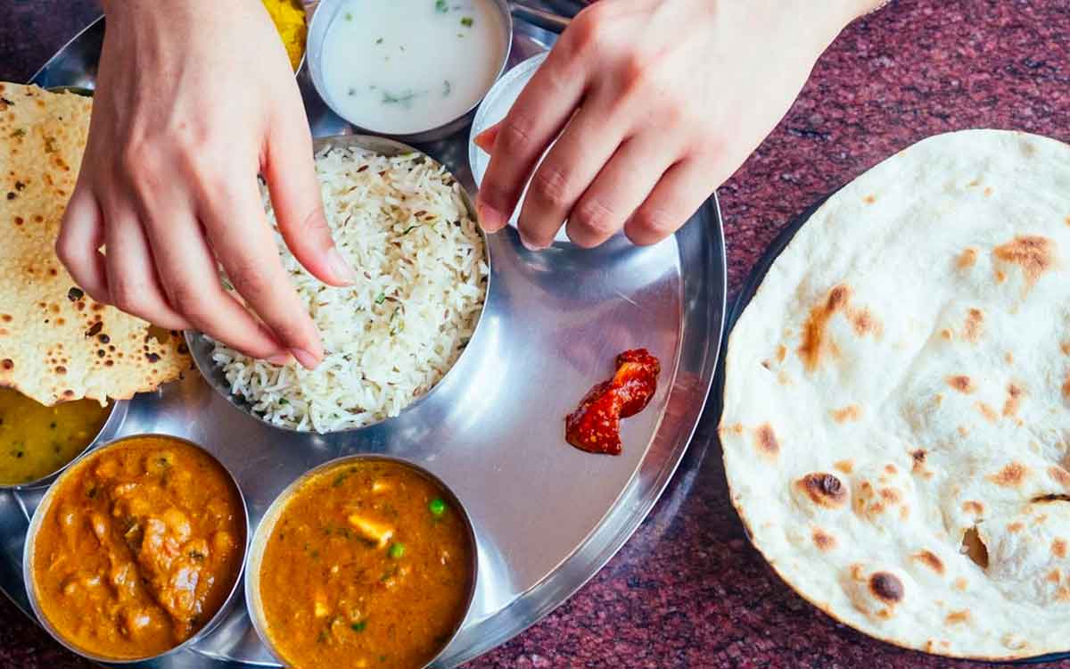 your food eating style also tells your personality like this 