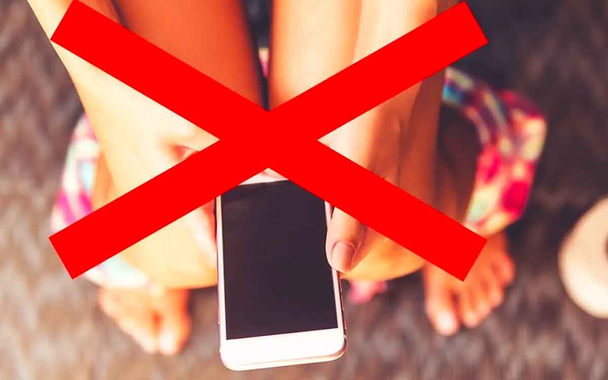 if you are using phone in toilet then know this 