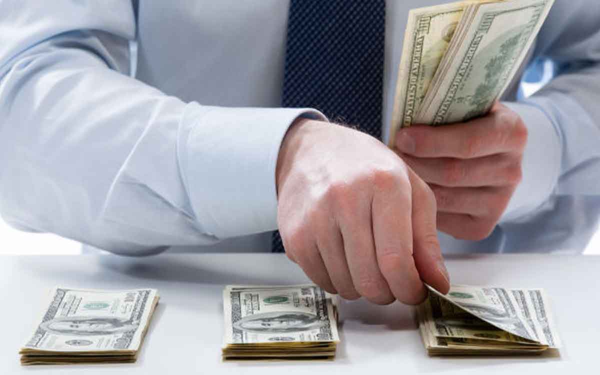 if you do these mistakes lakshmi devi will not stay in your home 