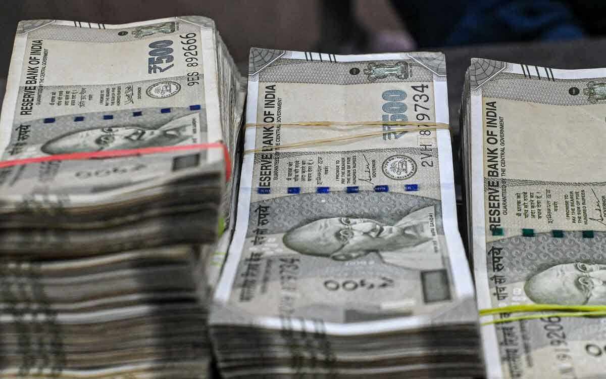 follow this simple remedy if you want to get rid of money problems 