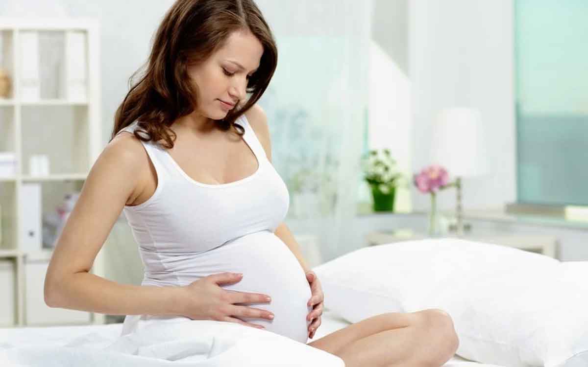 do pregnant ladies should take excessive food what experts say 