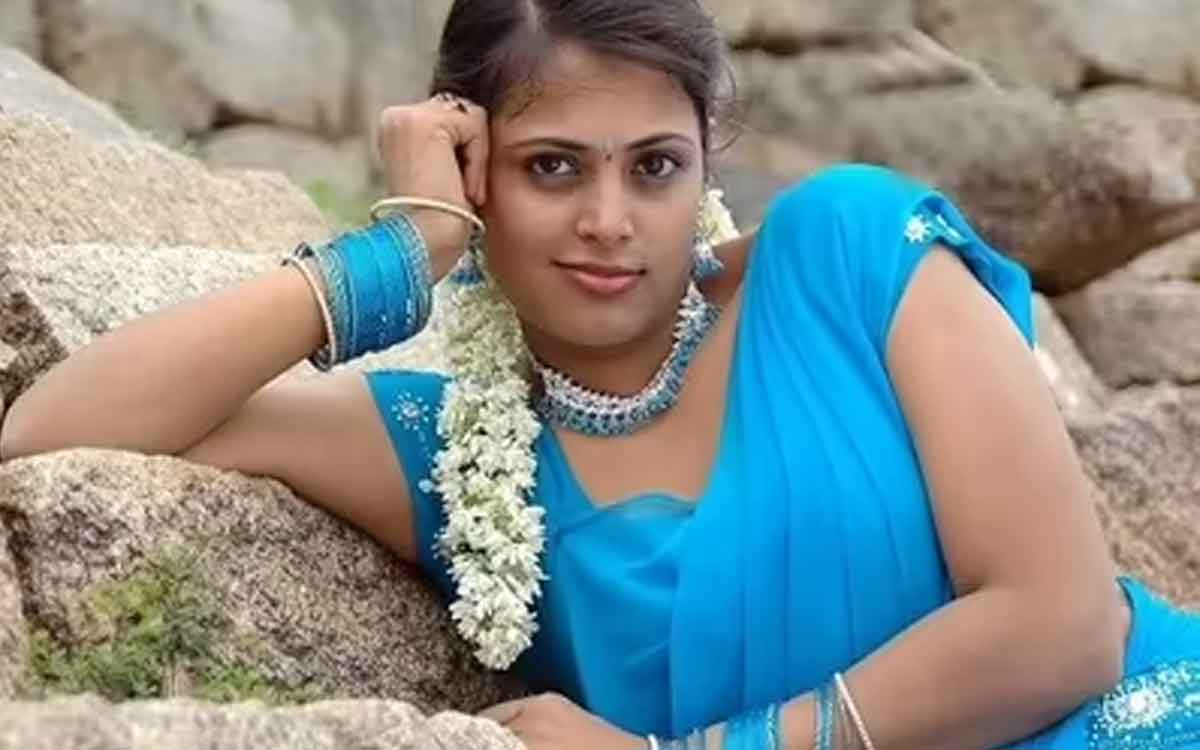 what sindhu menon is presently doing and how is she now 