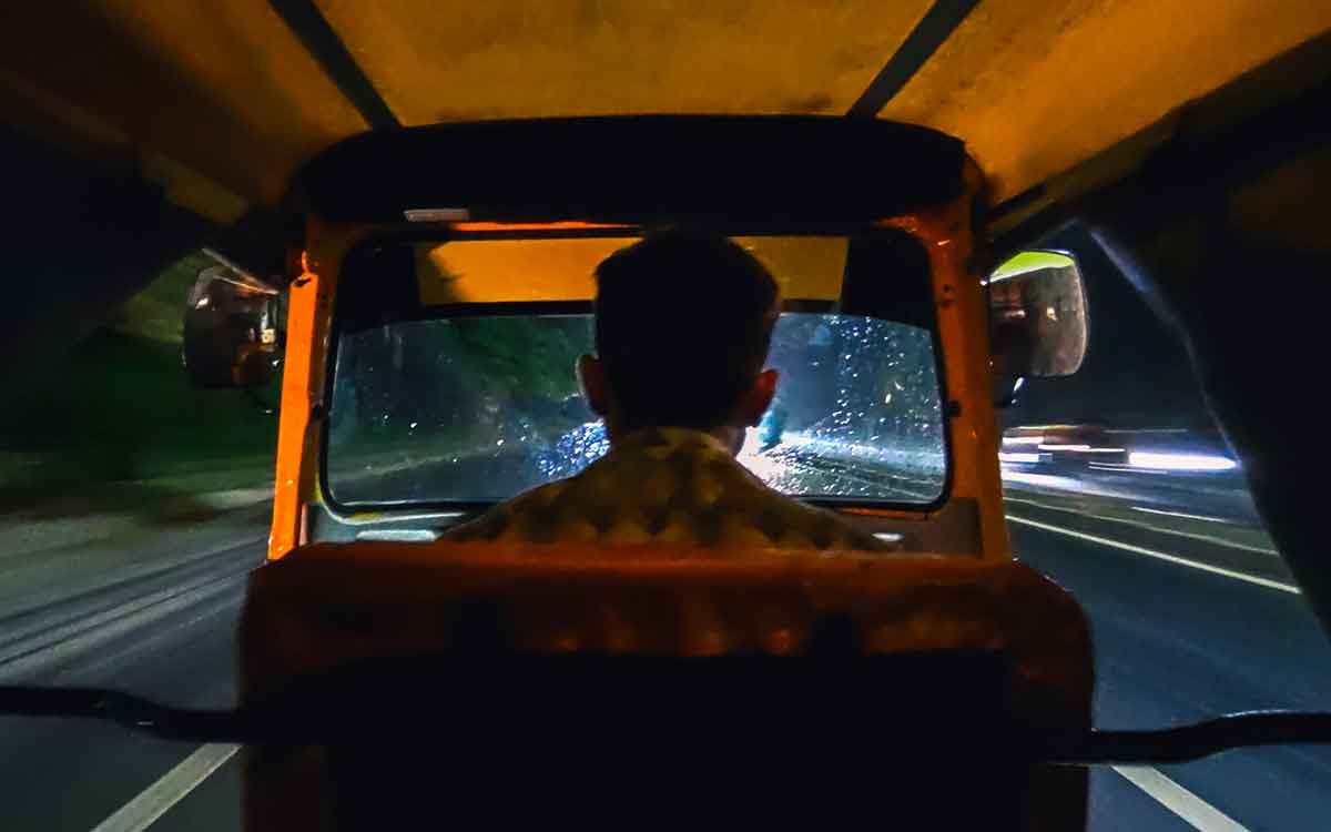 auto driver given a lesson to him what happened next 