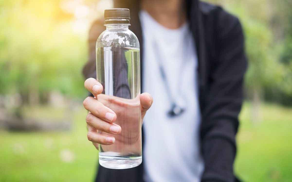 how much water diabetics should drink 